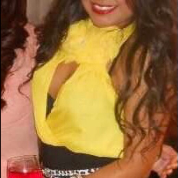 YaYa & Co. Yellow Halter Top - Picture 5 of 6